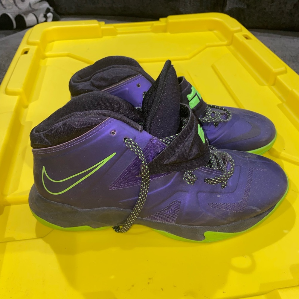 LeBron Nikes